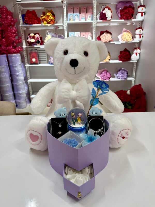 Full Mavi Aşk Evreni İkili - Sevgiliye Romantik Hediye Kutusu | Kar Küresi + Takı + Peluş Ayıcık