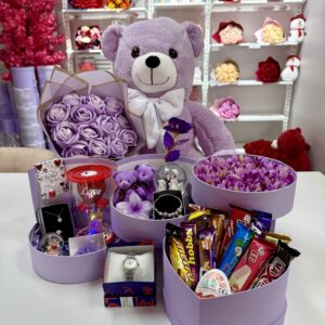 Mor Kat Kat Mutluluk - Sevgiliye Özel Hediye | Kar Küresi + Takı + Ayıcık + Çikolata